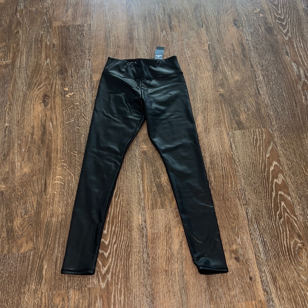 Hollister high-rise leather leggings